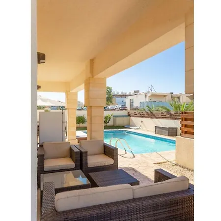 Anassa * Protaras